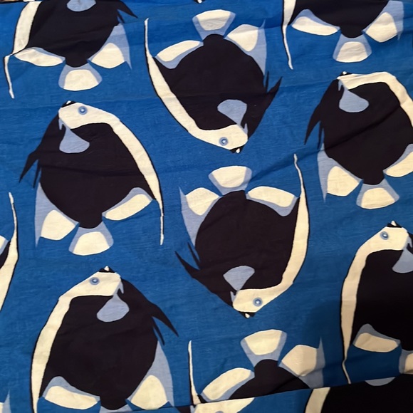 Old Navy Men’s Slim-Fit Short Sleeve Button Down Shirt - Picture 3 of 4